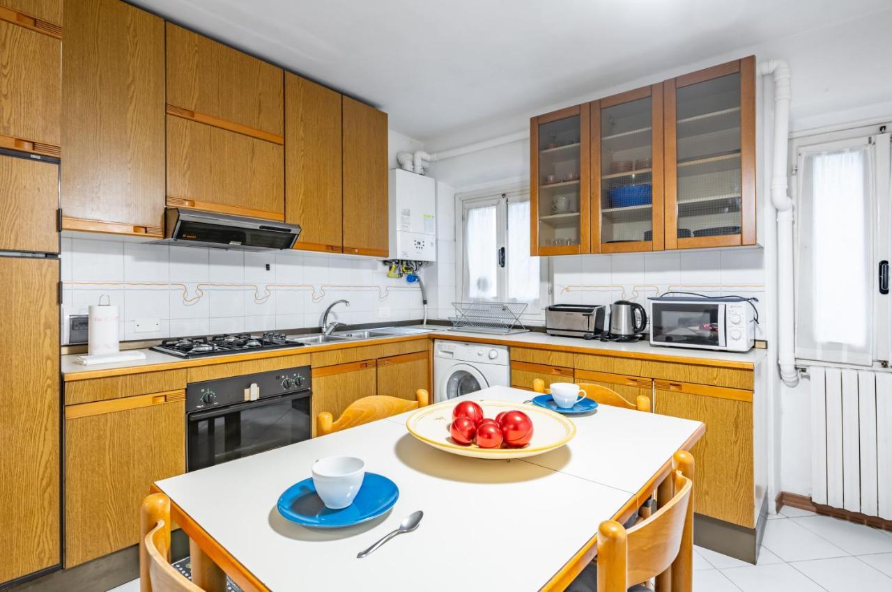 Sant'Ambrogio Central Apt: Your Florence Hideaway Bagian luar foto